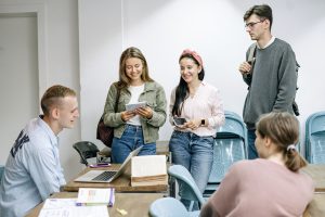 Lietuvoje studijuojantys ukrainiečiai stipendijas gaus ir vasarą
